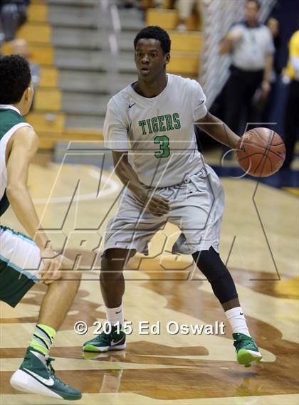 Thumbnail 1 in Sacred Heart Cathedral vs. Fremont photogallery.