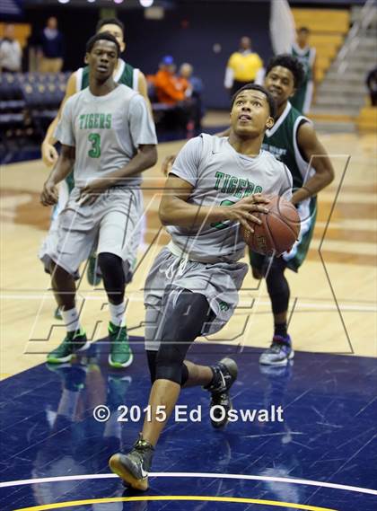 Thumbnail 2 in Sacred Heart Cathedral vs. Fremont photogallery.