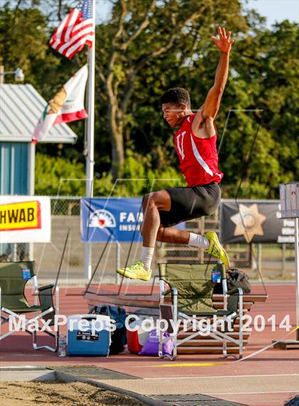 Thumbnail 2 in CIF SJS Masters Track and Field Championships (Boys Events) photogallery.