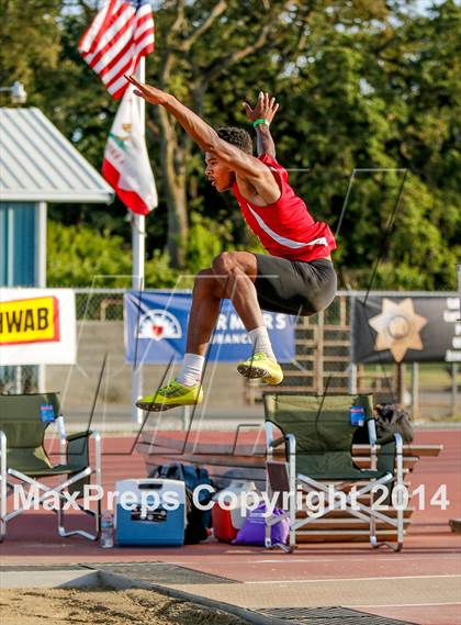 Thumbnail 1 in CIF SJS Masters Track and Field Championships (Boys Events) photogallery.