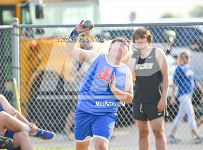 Thumbnail 2 in IHSAA Sectional 17 (Shot Put) photogallery.