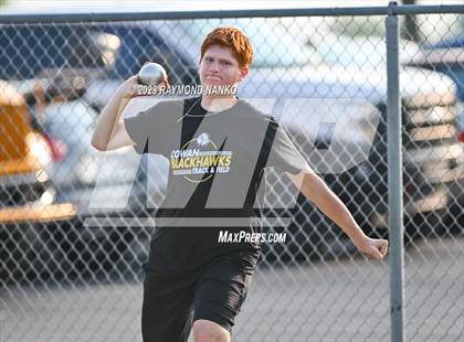 Thumbnail 1 in IHSAA Sectional 17 (Shot Put) photogallery.