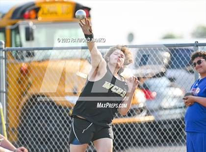 Thumbnail 3 in IHSAA Sectional 17 (Shot Put) photogallery.