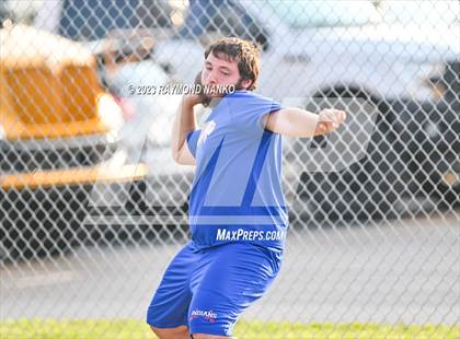 Thumbnail 2 in IHSAA Sectional 17 (Shot Put) photogallery.