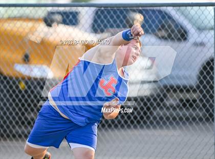 Thumbnail 3 in IHSAA Sectional 17 (Shot Put) photogallery.