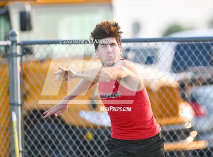 Thumbnail 1 in IHSAA Sectional 17 (Shot Put) photogallery.