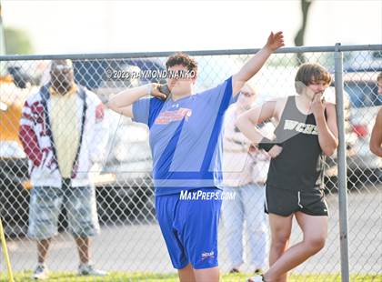 Thumbnail 2 in IHSAA Sectional 17 (Shot Put) photogallery.
