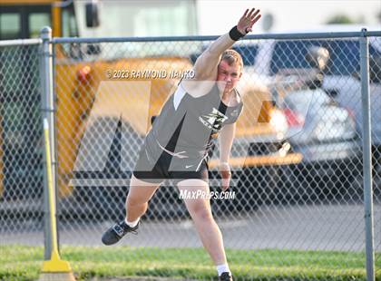Thumbnail 2 in IHSAA Sectional 17 (Shot Put) photogallery.