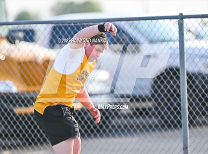 Thumbnail 2 in IHSAA Sectional 17 (Shot Put) photogallery.