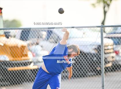 Thumbnail 3 in IHSAA Sectional 17 (Shot Put) photogallery.