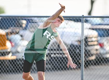 Thumbnail 2 in IHSAA Sectional 17 (Shot Put) photogallery.