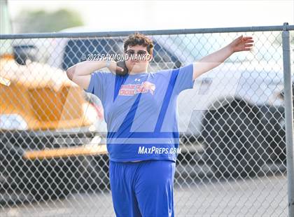 Thumbnail 1 in IHSAA Sectional 17 (Shot Put) photogallery.