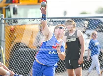 Thumbnail 3 in IHSAA Sectional 17 (Shot Put) photogallery.