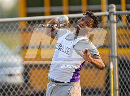 Thumbnail 1 in IHSAA Sectional 17 (Shot Put) photogallery.
