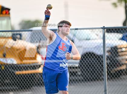 Thumbnail 3 in IHSAA Sectional 17 (Shot Put) photogallery.