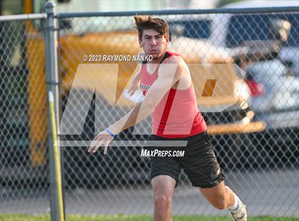 Thumbnail 3 in IHSAA Sectional 17 (Shot Put) photogallery.