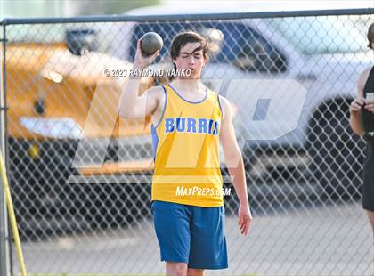 Thumbnail 3 in IHSAA Sectional 17 (Shot Put) photogallery.