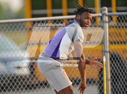 Thumbnail 1 in IHSAA Sectional 17 (Shot Put) photogallery.