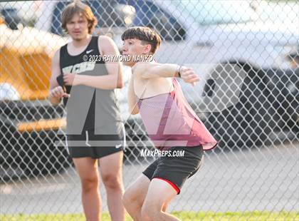 Thumbnail 3 in IHSAA Sectional 17 (Shot Put) photogallery.