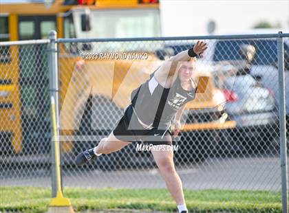 Thumbnail 3 in IHSAA Sectional 17 (Shot Put) photogallery.