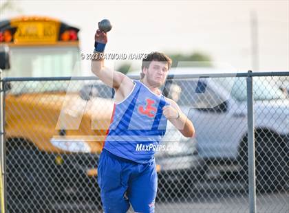 Thumbnail 1 in IHSAA Sectional 17 (Shot Put) photogallery.