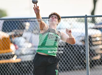Thumbnail 3 in IHSAA Sectional 17 (Shot Put) photogallery.
