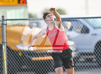 Thumbnail 3 in IHSAA Sectional 17 (Shot Put) photogallery.