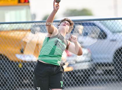 Thumbnail 1 in IHSAA Sectional 17 (Shot Put) photogallery.