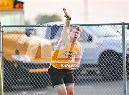 Thumbnail 3 in IHSAA Sectional 17 (Shot Put) photogallery.