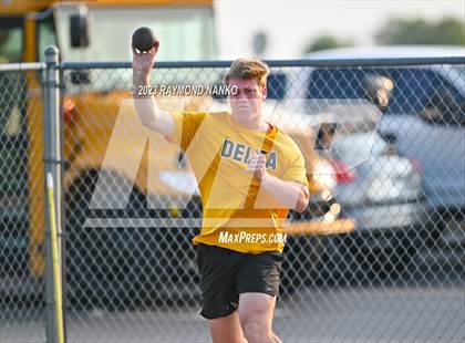 Thumbnail 1 in IHSAA Sectional 17 (Shot Put) photogallery.