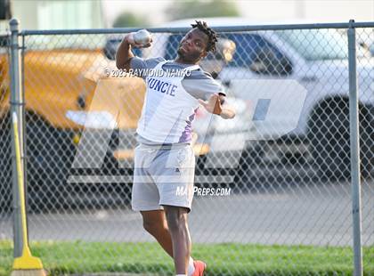 Thumbnail 3 in IHSAA Sectional 17 (Shot Put) photogallery.