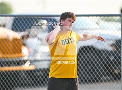 Thumbnail 1 in IHSAA Sectional 17 (Shot Put) photogallery.