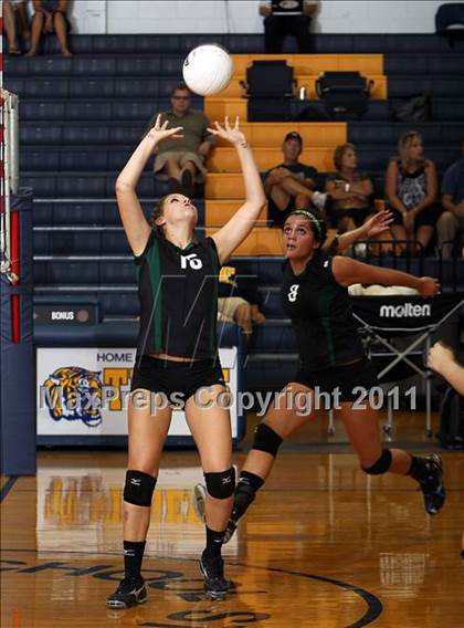 Thumbnail 1 in Cedar Park vs Midwy photogallery.