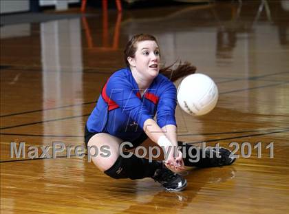 Thumbnail 1 in Cedar Park vs Midwy photogallery.