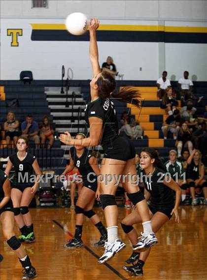 Thumbnail 2 in Cedar Park vs Midwy photogallery.