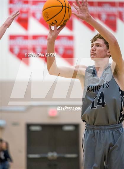 Thumbnail 2 in Lund vs. Round Mountain (NIAA 1A Central League Semifinal) photogallery.