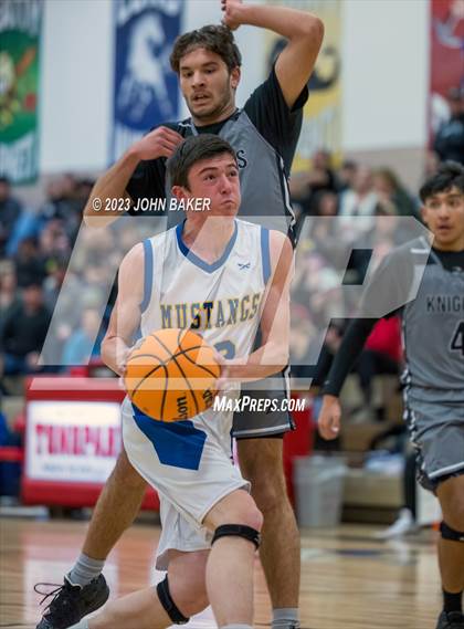 Thumbnail 2 in Lund vs. Round Mountain (NIAA 1A Central League Semifinal) photogallery.