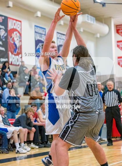 Thumbnail 2 in Lund vs. Round Mountain (NIAA 1A Central League Semifinal) photogallery.