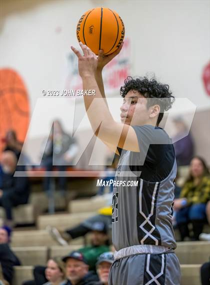 Thumbnail 1 in Lund vs. Round Mountain (NIAA 1A Central League Semifinal) photogallery.