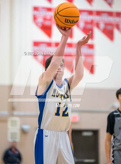 Thumbnail 2 in Lund vs. Round Mountain (NIAA 1A Central League Semifinal) photogallery.