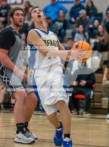 Thumbnail 3 in Lund vs. Round Mountain (NIAA 1A Central League Semifinal) photogallery.