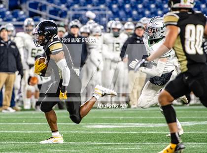 Thumbnail 3 in Central vs. Duxbury (MIAA Division 3 State Final) photogallery.