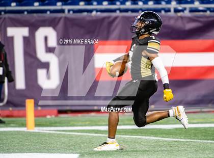 Thumbnail 3 in Central vs. Duxbury (MIAA Division 3 State Final) photogallery.