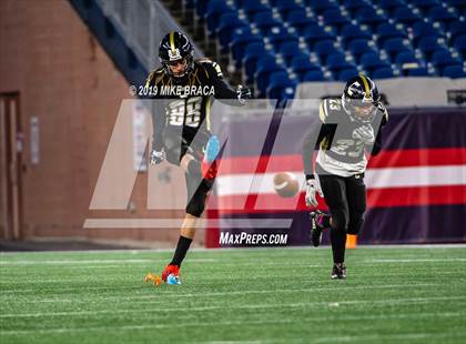 Thumbnail 1 in Central vs. Duxbury (MIAA Division 3 State Final) photogallery.
