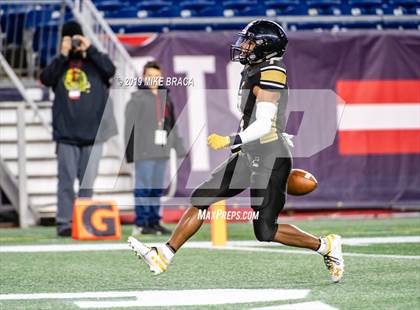 Thumbnail 1 in Central vs. Duxbury (MIAA Division 3 State Final) photogallery.
