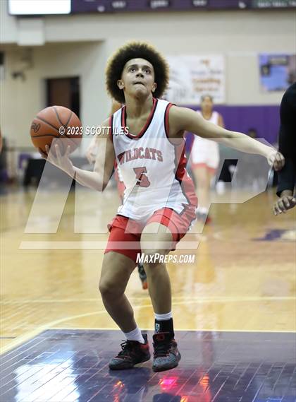 Thumbnail 2 in Example Academy Red vs. Westerville South (OGBR Classic in the City) photogallery.