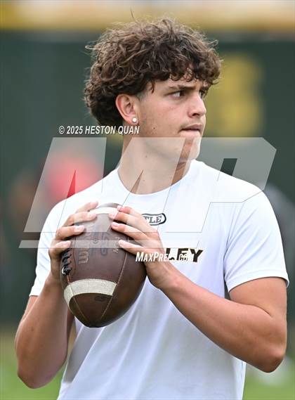 Thumbnail 1 in Capistrano Valley vs. Palos Verdes  (Battle at the Beach) photogallery.