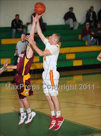 Thumbnail 2 in Mt. Carmel vs. El Modena (National Prep Classic) photogallery.