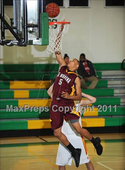Thumbnail 1 in Mt. Carmel vs. El Modena (National Prep Classic) photogallery.