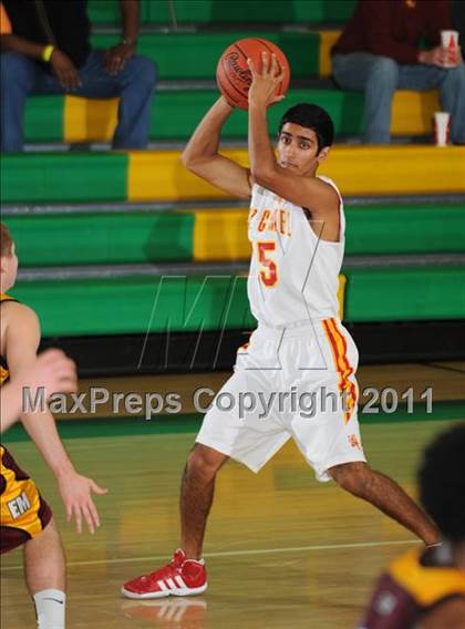 Thumbnail 2 in Mt. Carmel vs. El Modena (National Prep Classic) photogallery.